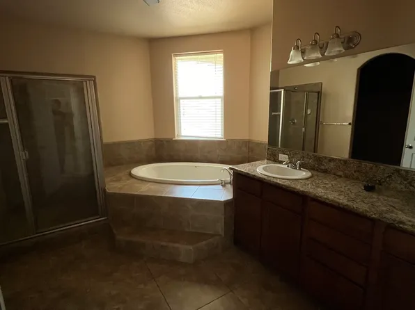 1714 Big Sur Dr, Lemoore, CA 93245