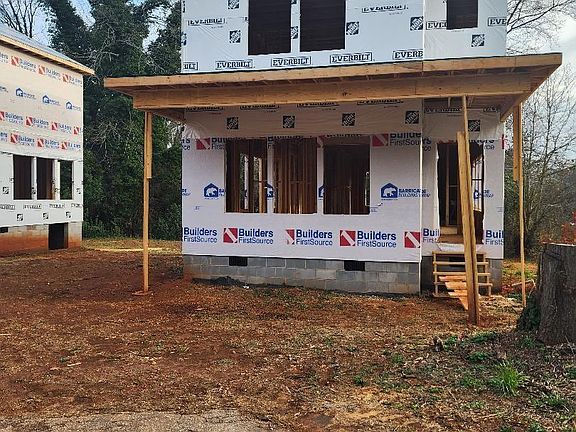 4th image of 211 Glenn Rd