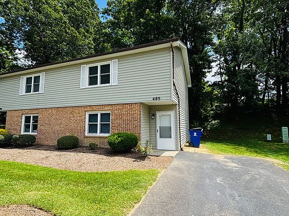 2nd image of 445 Miller Ct SE #485