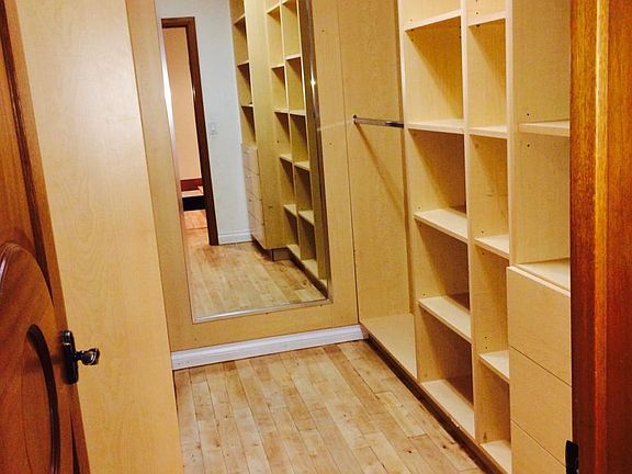 2nd image of 5555 Shirley Ave