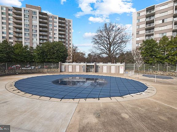 3rd image of 8315 N Brook Ln #2-505