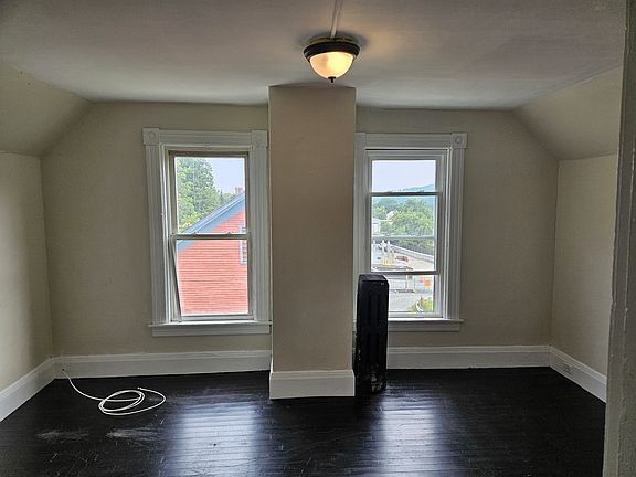 Living Room
Plenty of storage available