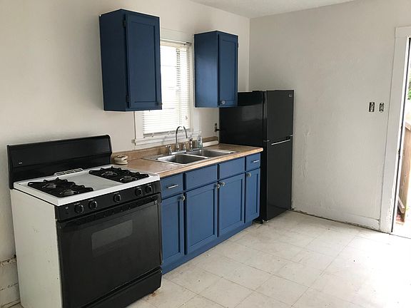 3rd image of 246 Clayton Dr