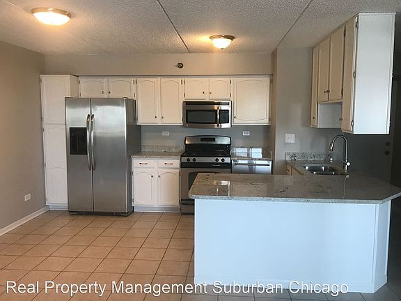 3rd image of 10515 W Grand Ave #Lu43