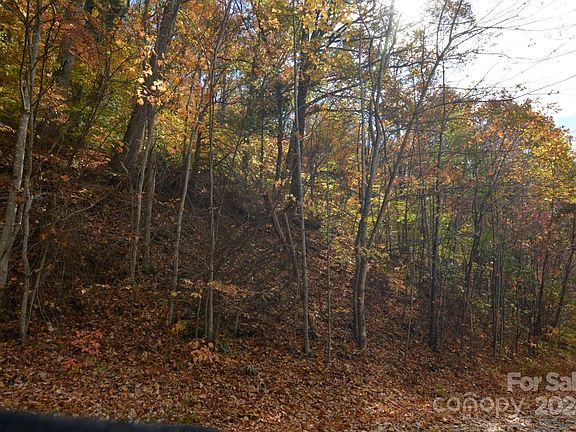 3rd image of 39 S Valley View Dr