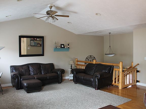 Open family room/kitchen