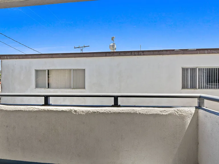 801 2nd Street — Photo 3