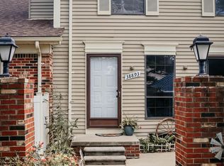 38893 Golfview Dr W, Clinton Township, MI 48038
