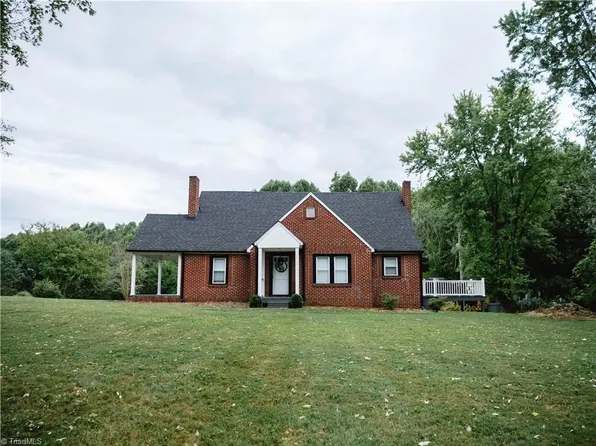 7936 Greenhorn Rd, Elkin, NC 28621