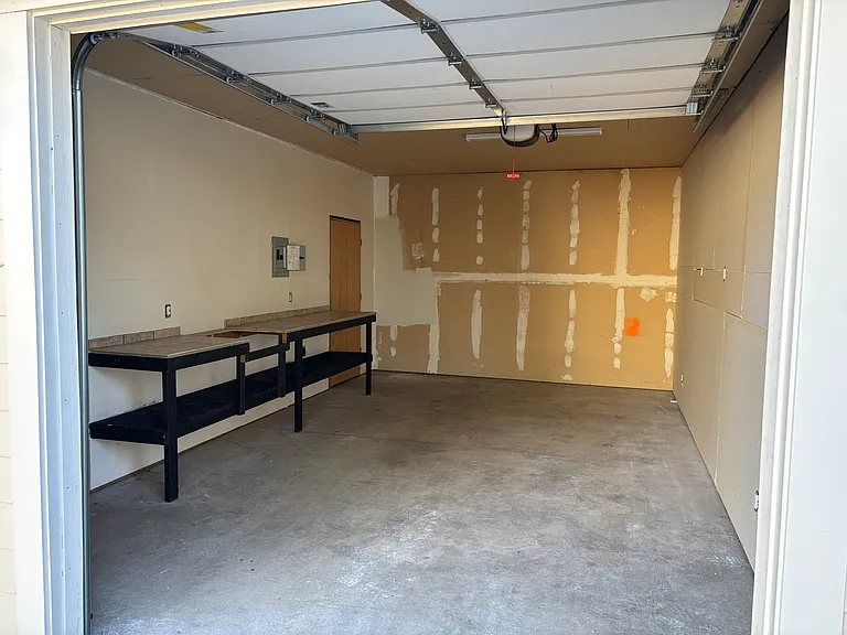 480 SE Reed Market Rd #6 — Photo 38