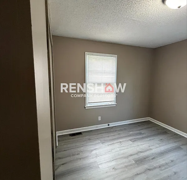 155 Moore Rd — Photo 14