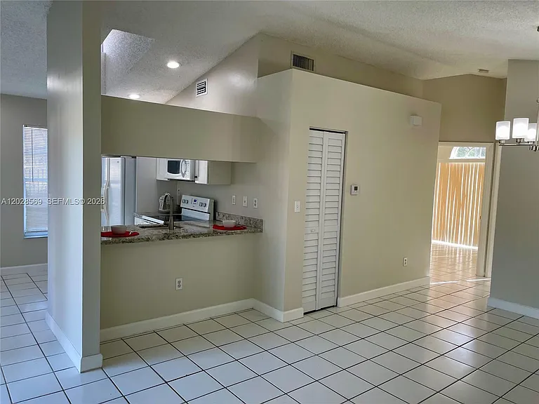 11050 SW 152nd Ct — Photo 2