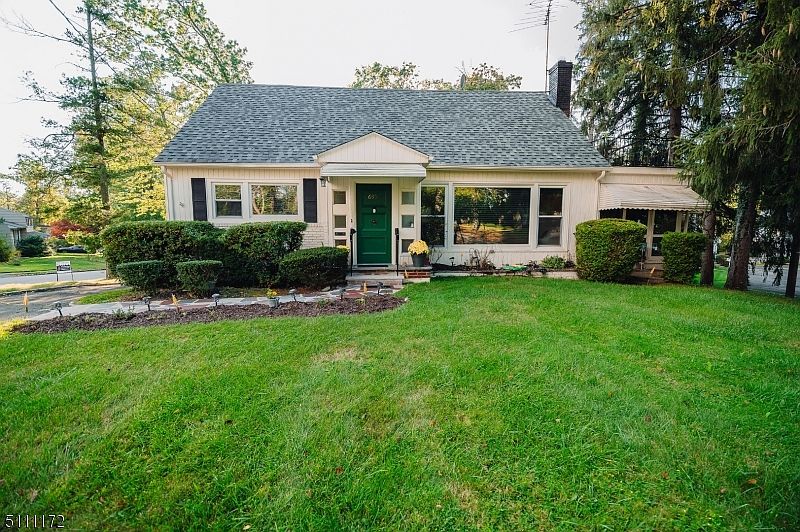 1st image of 683 Prospect Ave