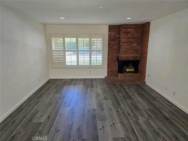 25317 Avenida Ronada — Photo 13