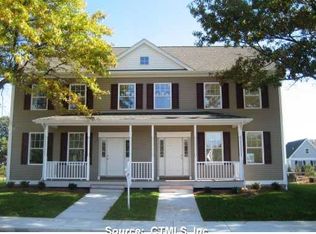 34 Prospect St #B, Pawcatuck, CT 06379