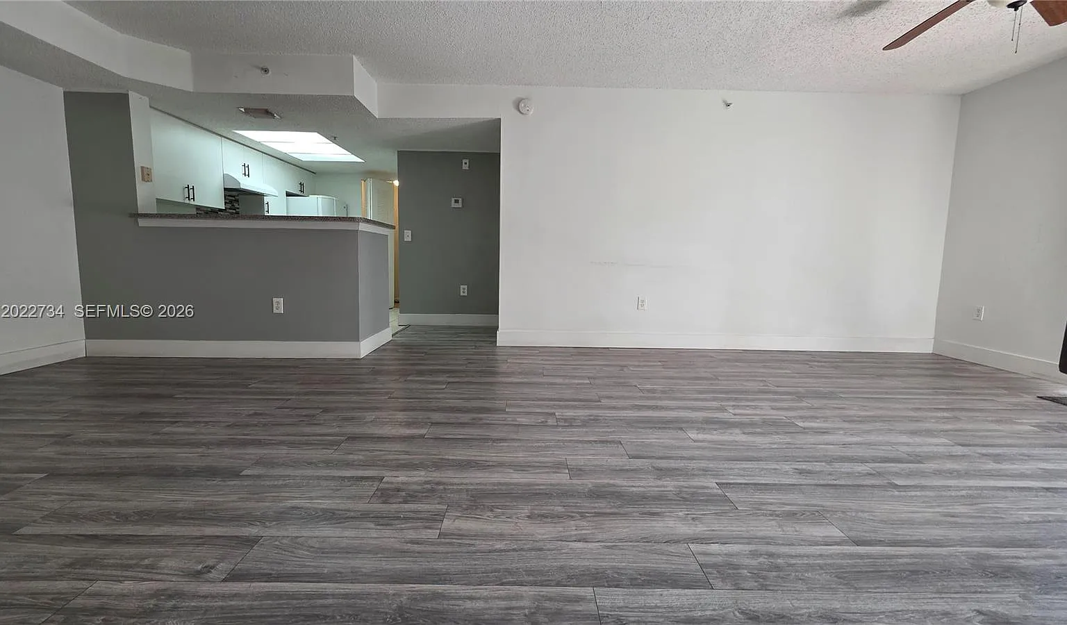Evergreen Lakes Condo — Photo 1