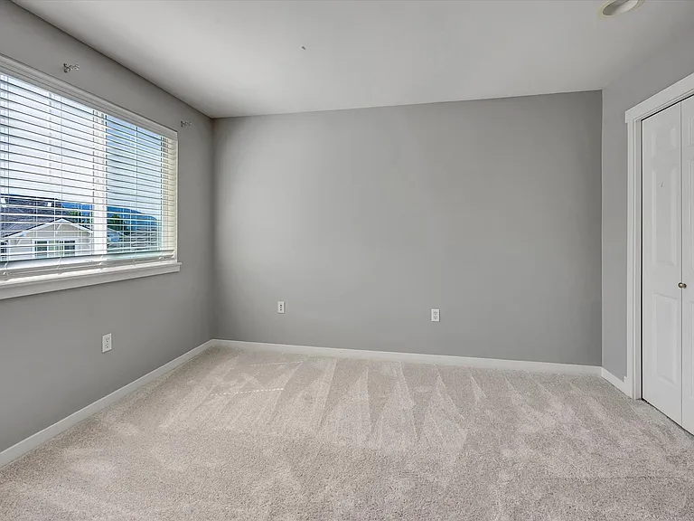 1601 NE Katsura St #501 — Photo 7