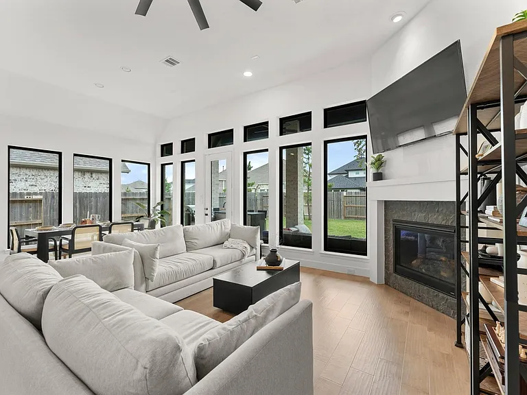 13022 Soaring Forest Dr — Photo 10