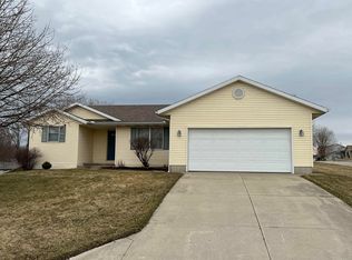 68980 Wild Rose Rd, New Paris, IN 46553