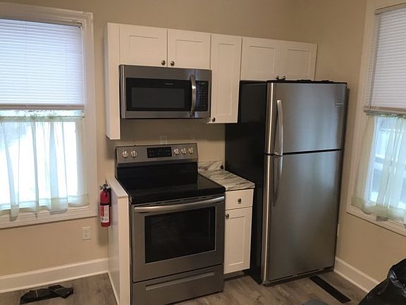4th image of 30 West St