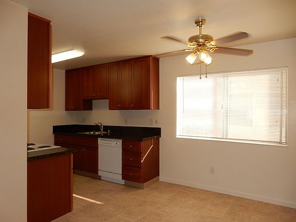 4th image of 1523 Schiller St APT K