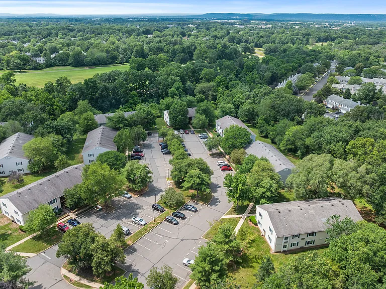 30 Bolton Ct — Photo 13