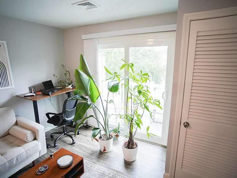 450 Somerset Ave #501 — Photo 5