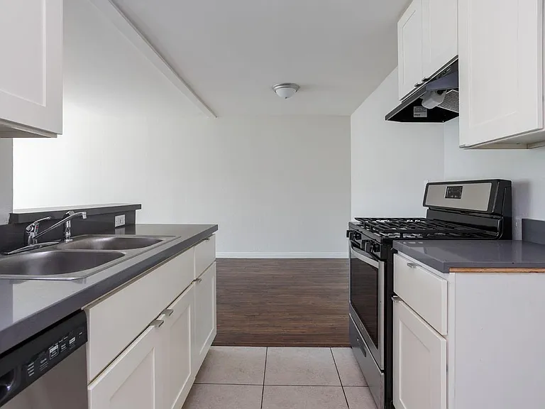 5161 Riverton Ave #108 — Photo 6