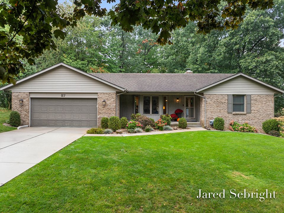 1st image of 37 Canyon Dr NW