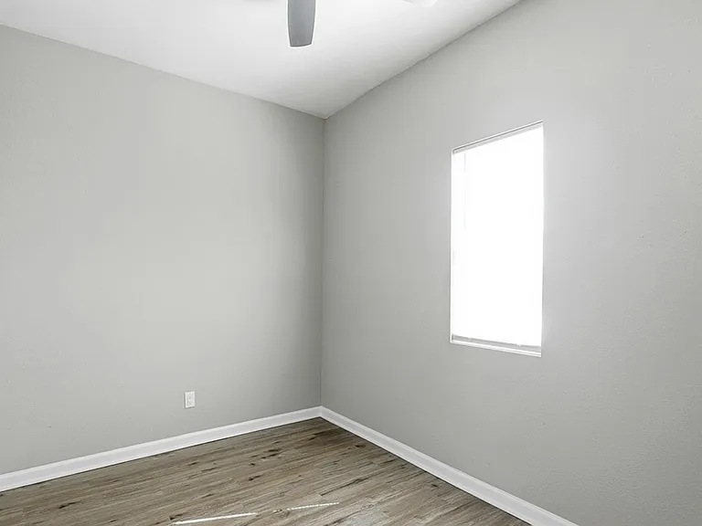 1230 Hammond Ave — Photo 20