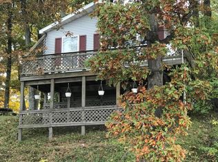 2543 Rainbow Lake Rd, Trufant, MI 49347