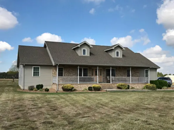 1117 County Road 1800 E, Fairfield, IL 62837