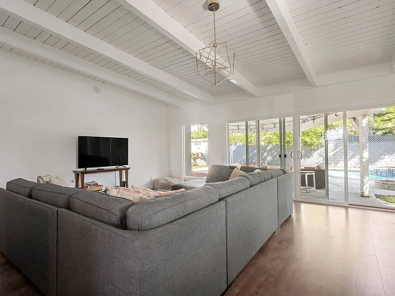 12703 Hatteras St — Photo 40