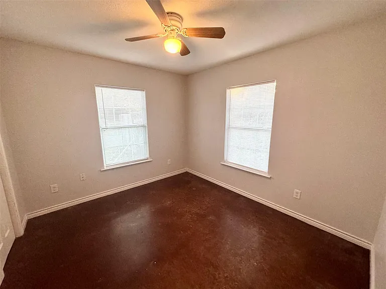 709 San Saba St #A — Photo 13
