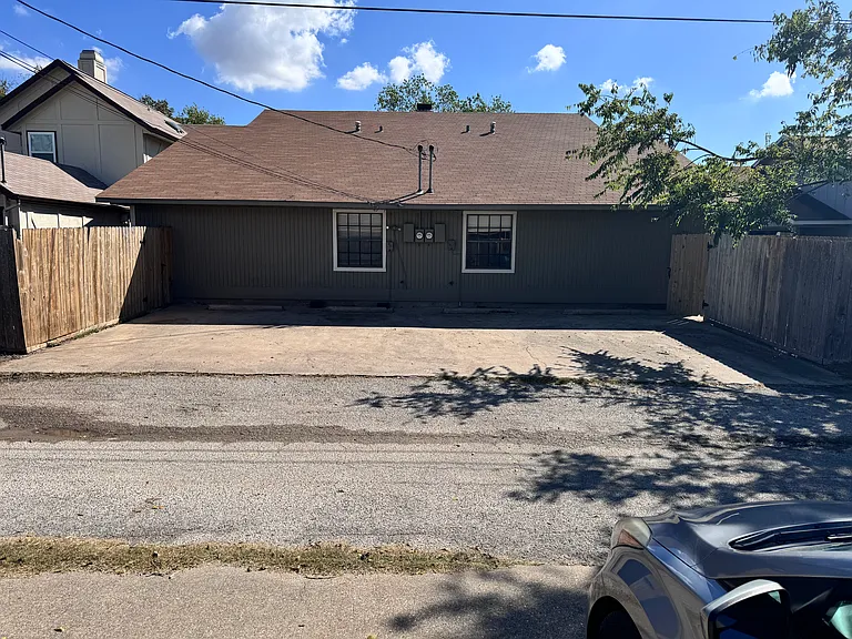 5202 Davy Crockett St — Photo 11