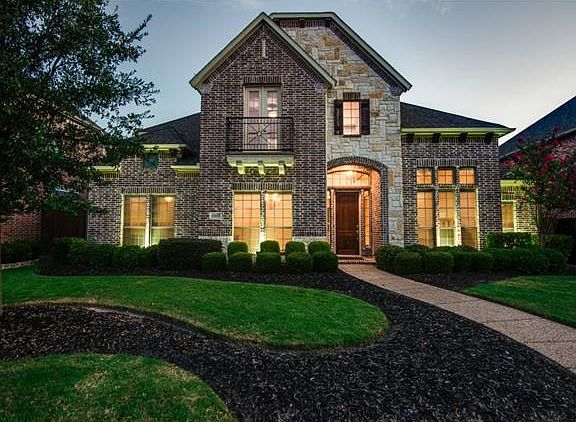 2nd image of 10015 Carriage Hill Ln