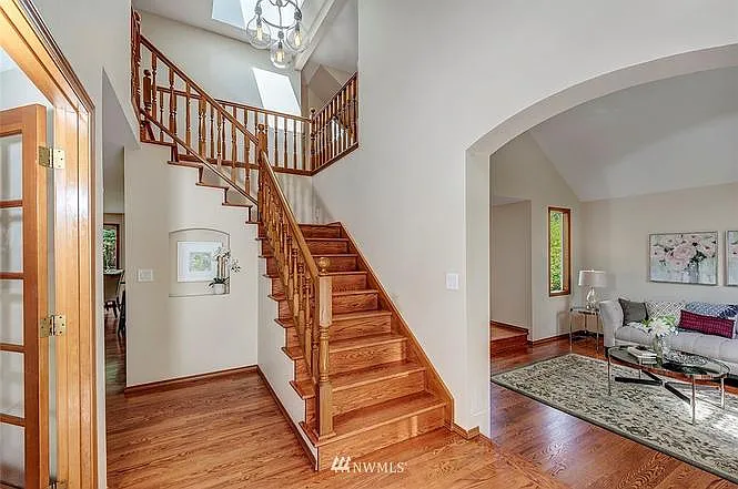 3 bed, 2.5 bath, 2340 sqft, $4,150 — Photo 4