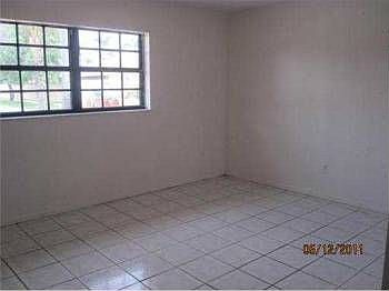 4th image of 8851 NW 116th Ter