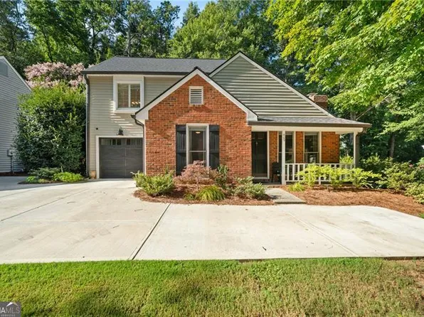 409 Roswell Green Ln, Roswell, GA 30075