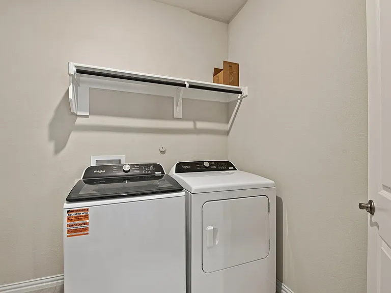 810 Honeydew Ln — Photo 2
