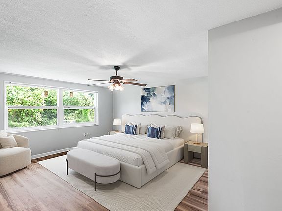 5th image of 7913 Raintree Dr