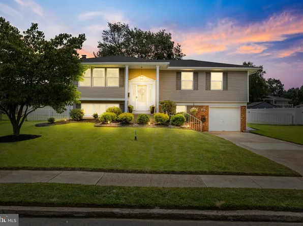 20 Navy Dr, Delran, NJ 08075