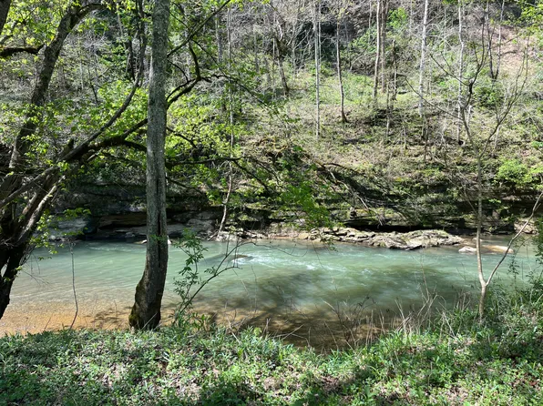 117 Bradley Ln, Beattyville, KY 41311