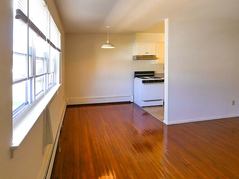 Hackensack new jersey apartments under $2000