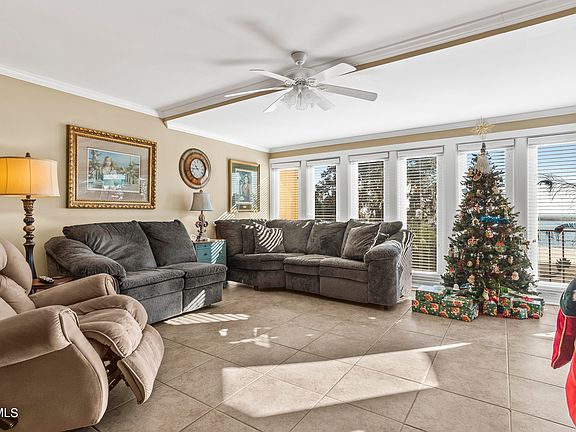 4th image of 520 Beach Blvd APT 402