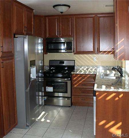 2nd image of 131 Rockwood #3