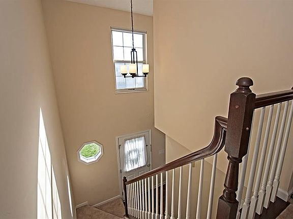 4th image of 781 Sunset Cir