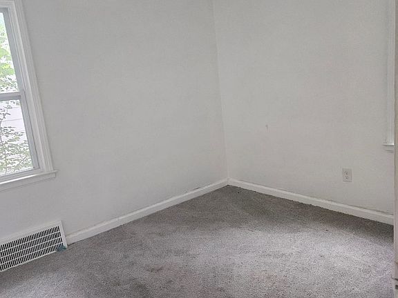 2nd image of 12150 Wayburn St