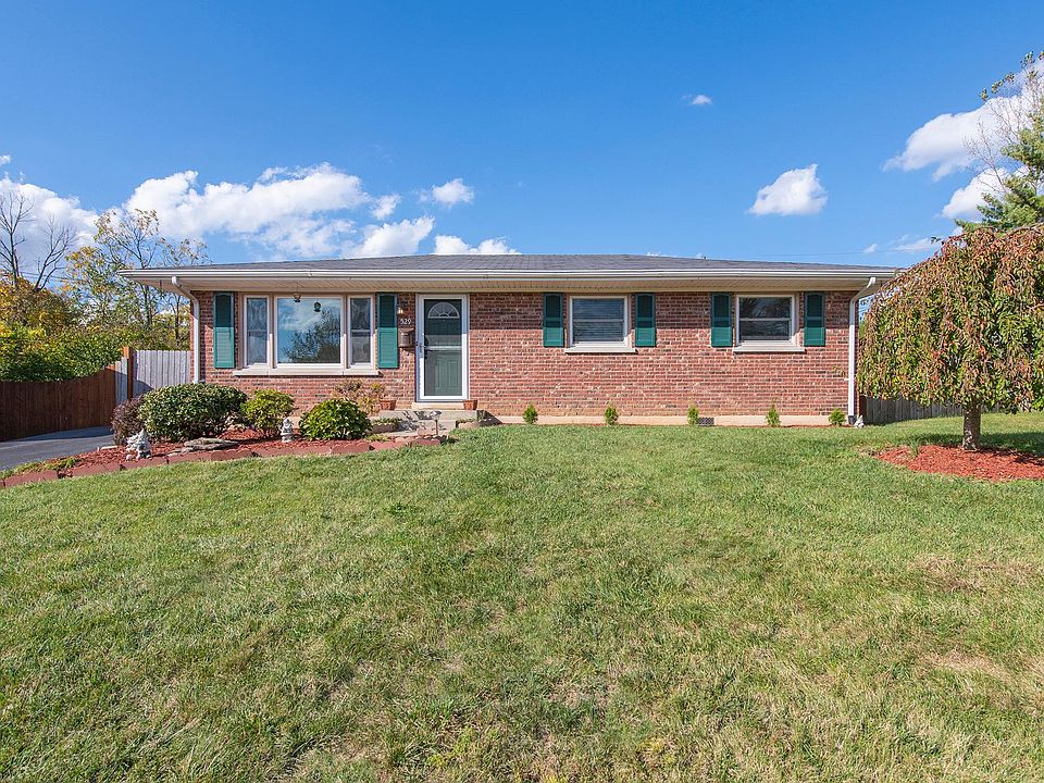 1st image of 529 Folkstone Dr