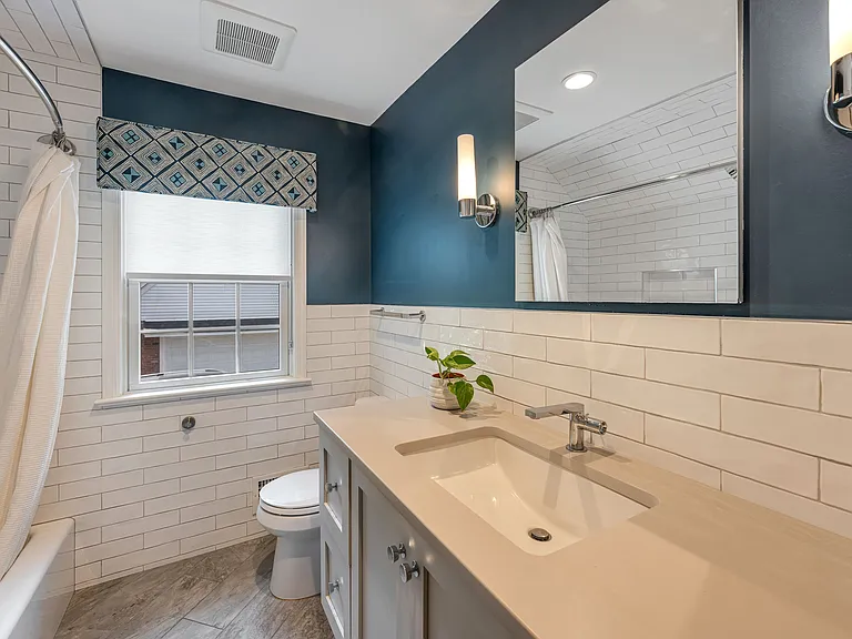 496 Lincoln Ave — Photo 29